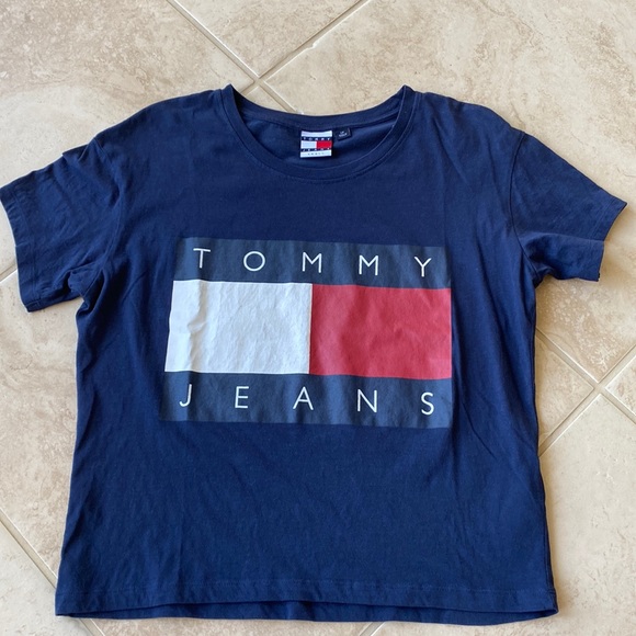 Tommy Hilfiger T-shirt - Picture 3 of 5